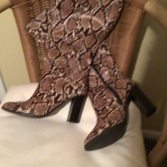 A New Day Snake Skin Boots Size 6 - Picture 1 of 3